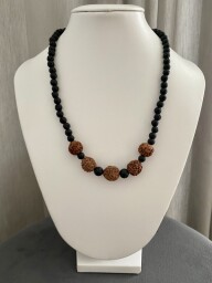 Rudraksha nahrdelnik s lávou 